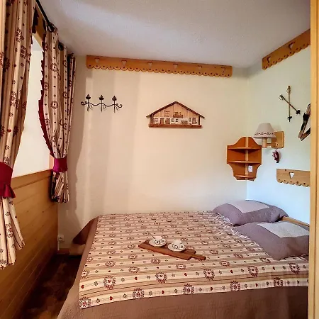 Skis Aux Pieds A Reberty 1850 Avec Balcon, 2 Pieces, 4eme Etage, Bord De Piste - Fr-1-344-826 Apartment *